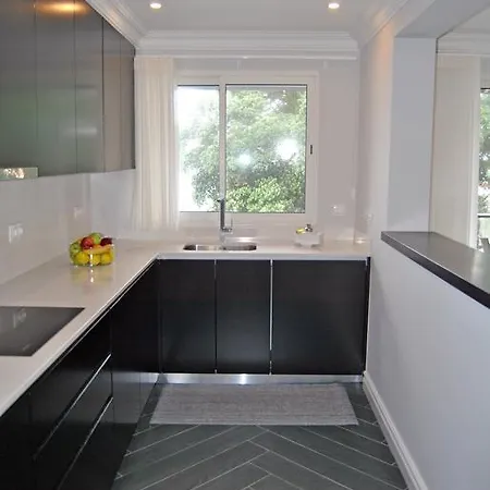 3 Praias Πόντα Ντελγκάντα