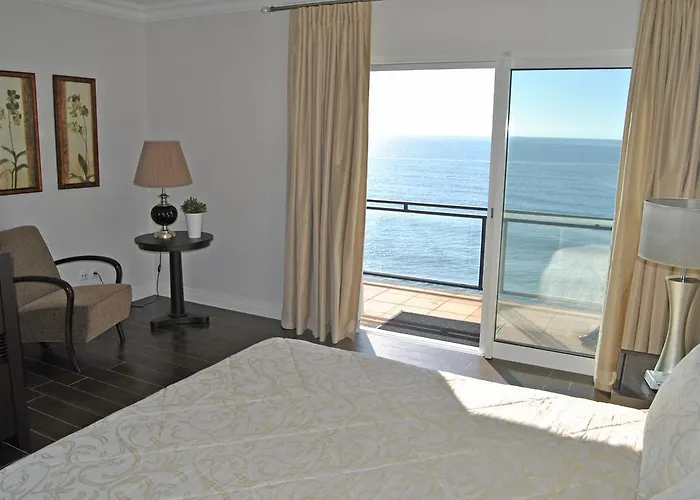 3 Praias 4* Πόντα Ντελγκάντα