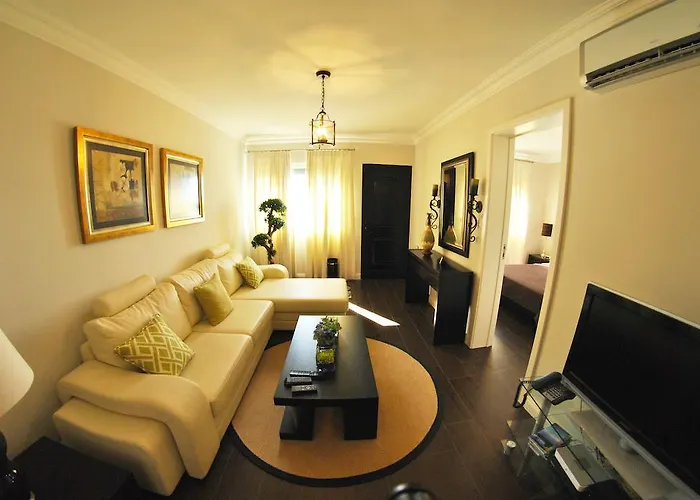 Ξενοδοχείο με διαμερίσματα 3 Praias 4*