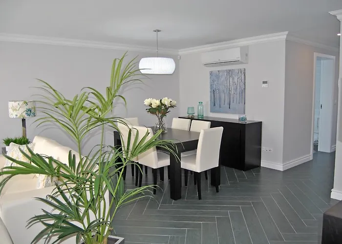 3 Praias Ξενοδοχείο με διαμερίσματα Πόντα Ντελγκάντα